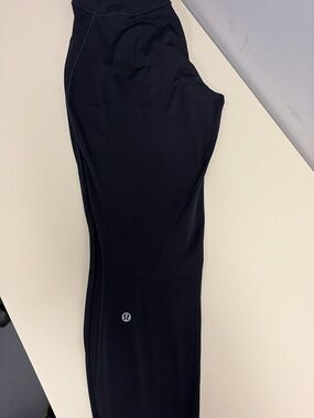 Lululemon athletica Base Pace size 12